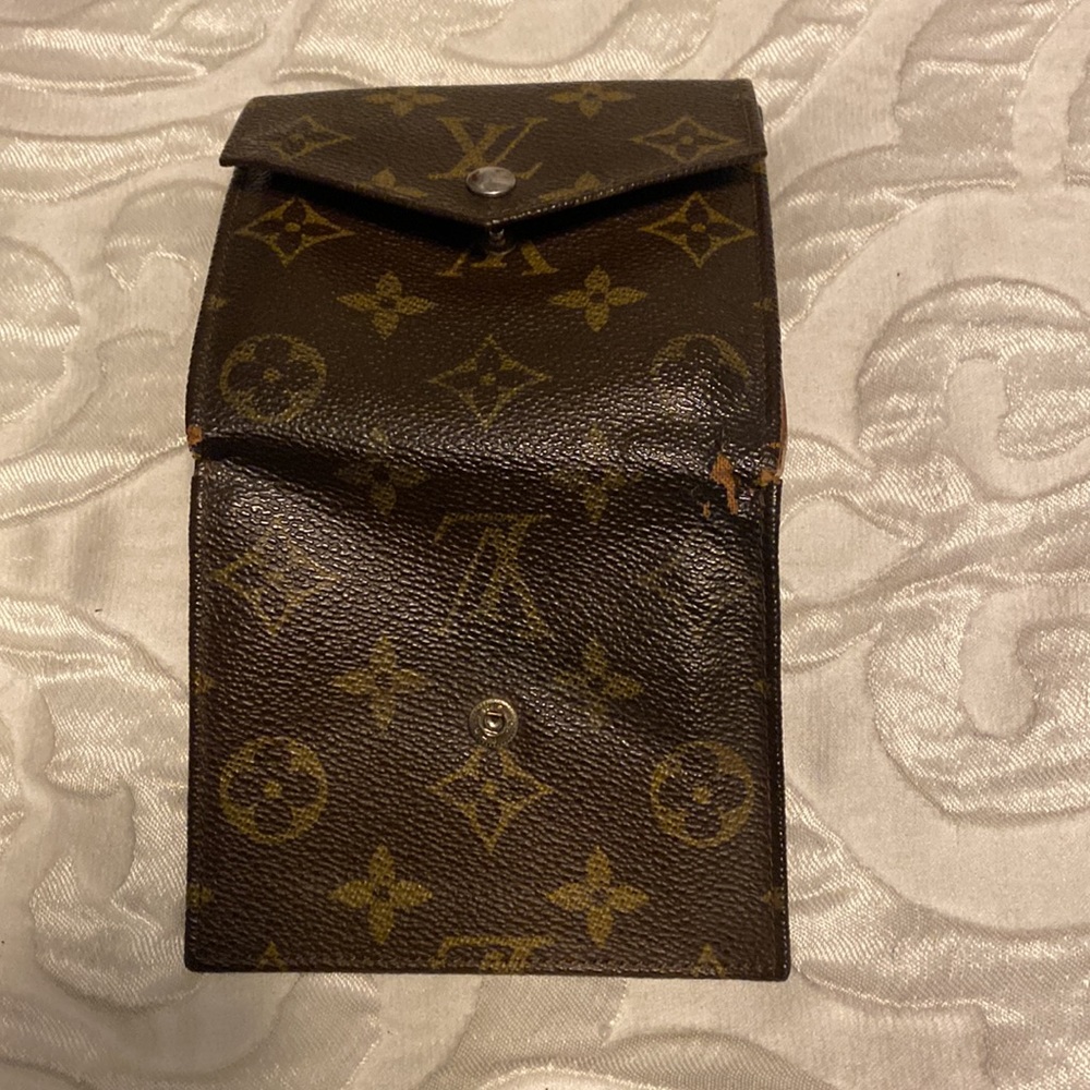 Louis Vuitton Wallet - Picture 8 of 8